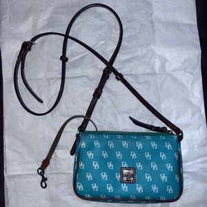 Dooney & Bourke purse